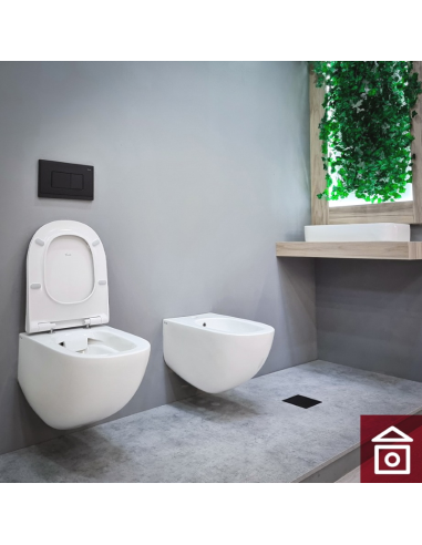 Висяща тоалетна Fluenta Rimless с капак Slim